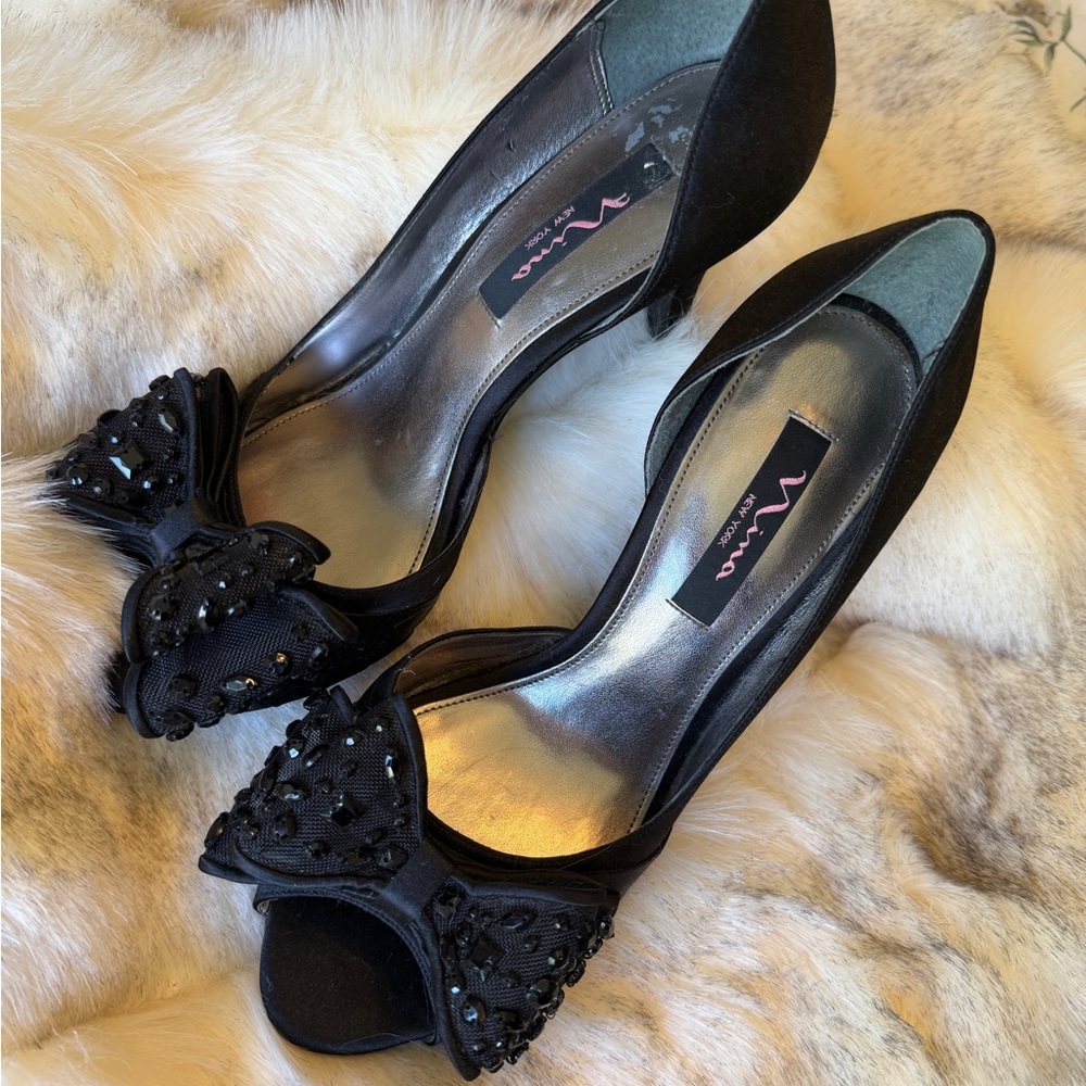 Nina Black Beaded Women's Heels With Bows Size 9